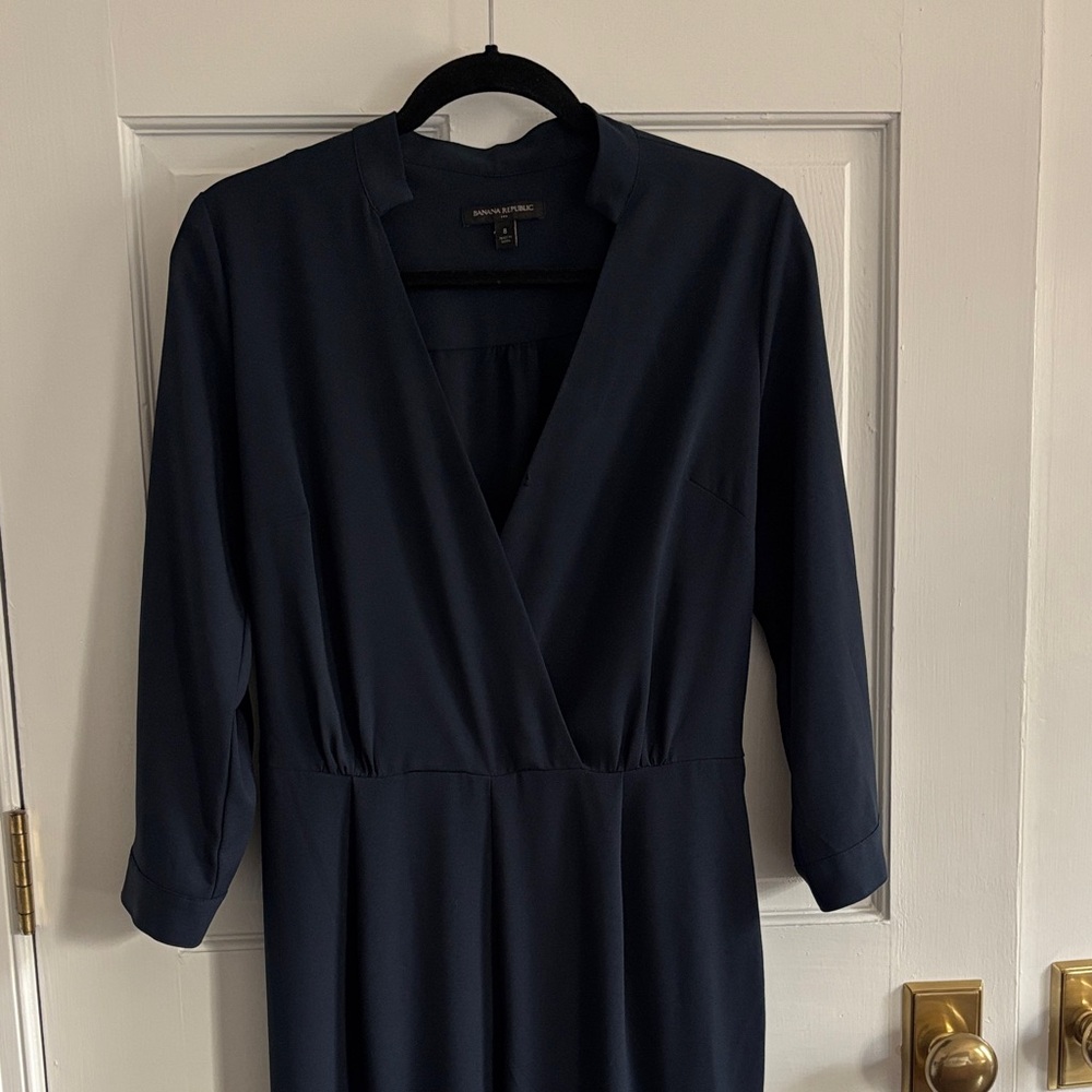 Women’s banana republic outlet navy jumpsuit, size 8